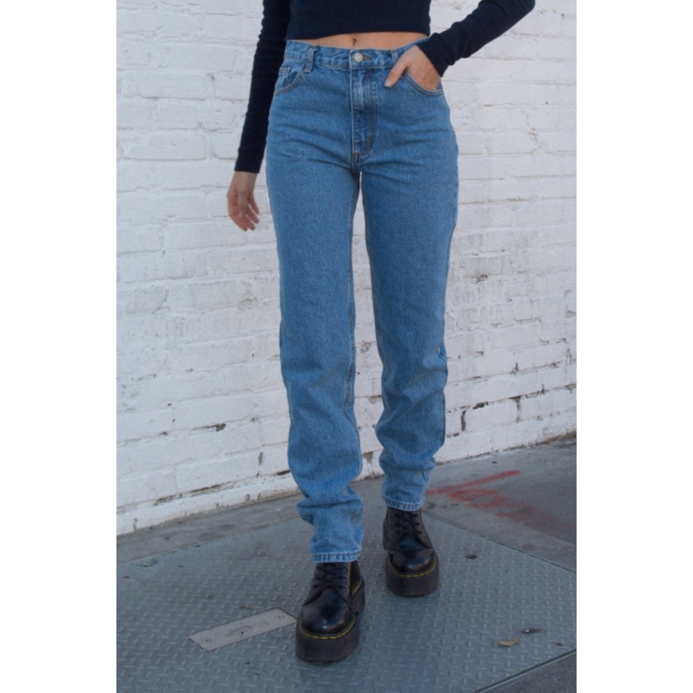 Brandy Melville Carly Light Wash Jeans